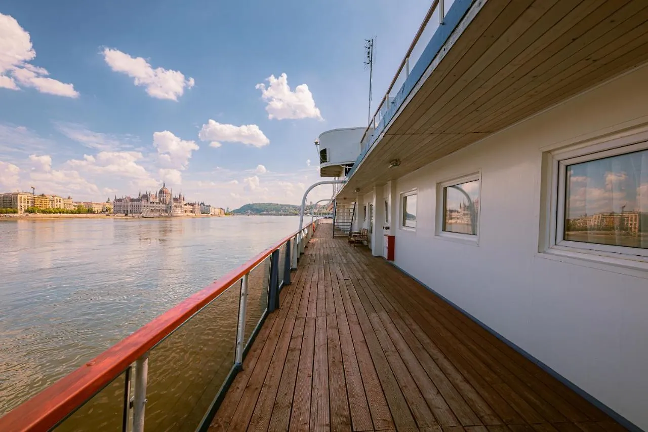 Botel Grand Jules - Boat Hotel Boedapest