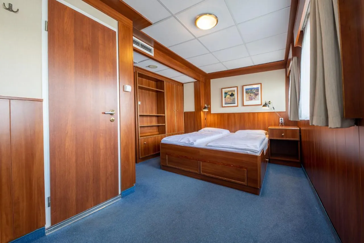 Botel Grand Jules - Boat Hotel Boedapest