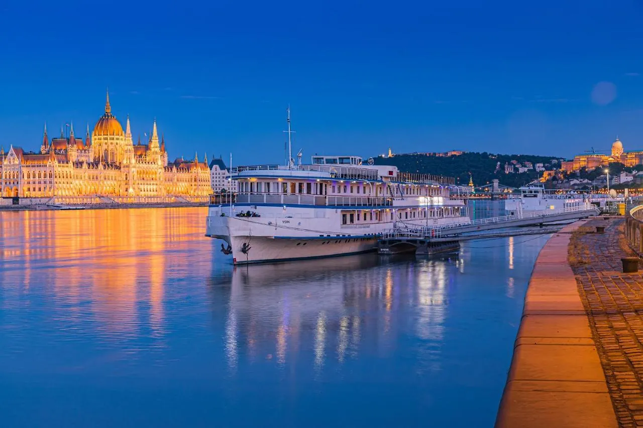 Grand Jules - Boat Hotel Boedapest