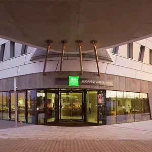 布达佩斯机场宜必思尚品酒店 酒店