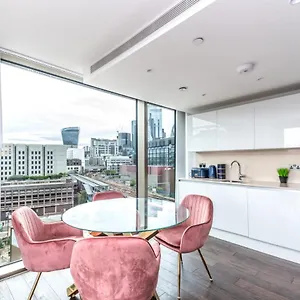 Luxury 2 Bedroom In Tower Hill London